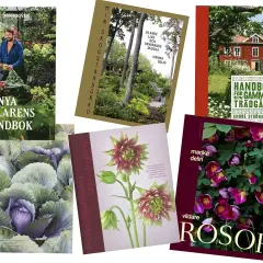 En samling böcker om odling, trädgårdar och växter. Här finns "Nya odlarens handbok", "Handbok för en gammal trädgård", "Vildare rosor" och böcker om svensk trädgårdshistoria.